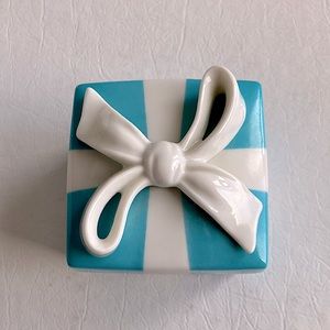 Tiffany trinket box in perfect condition!